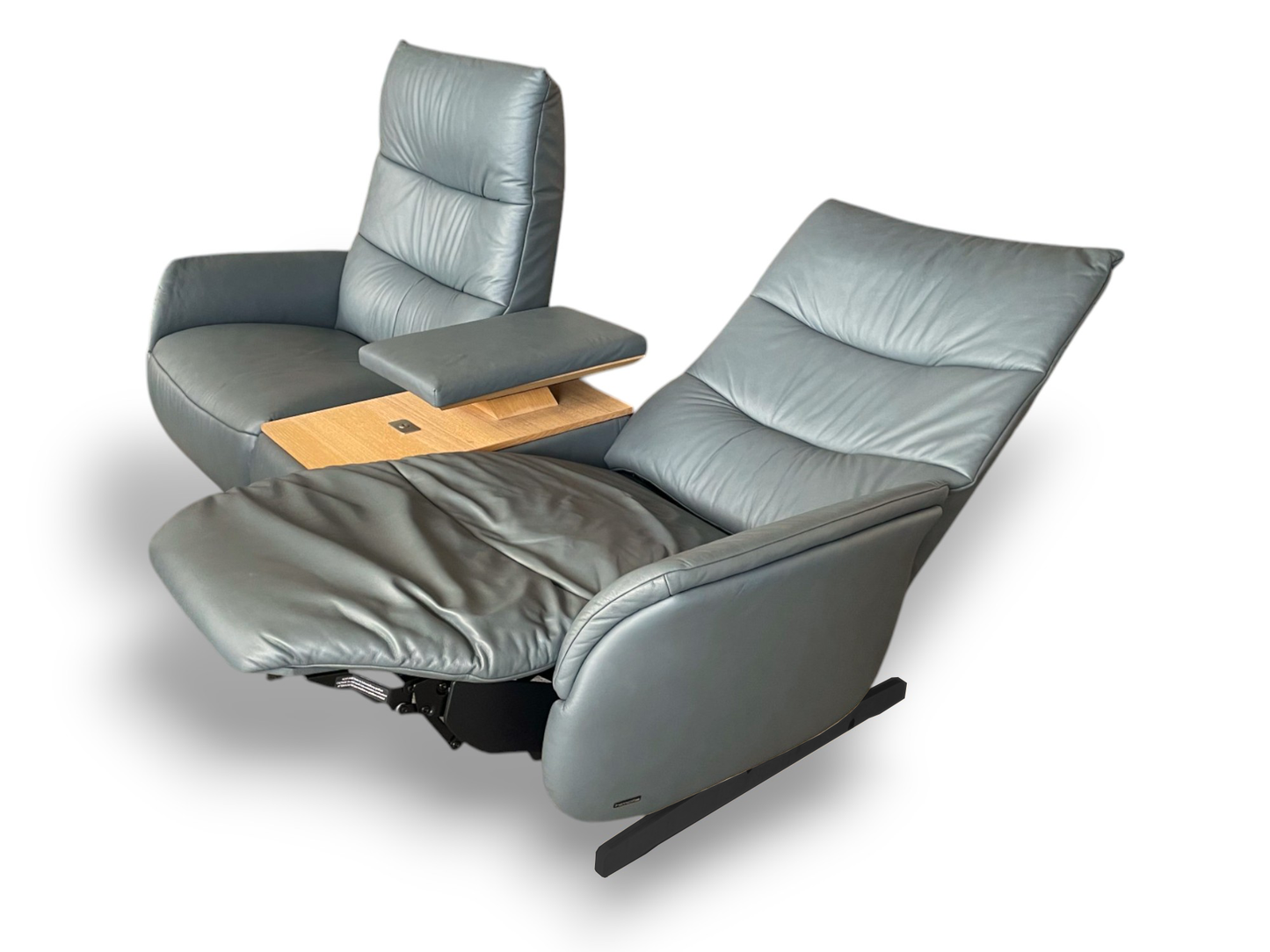 Sofa Himolla 4050 Cumuly Comfort – Elektrisch, 3 Motoren, USB, Leder SEA & Zwischentisch