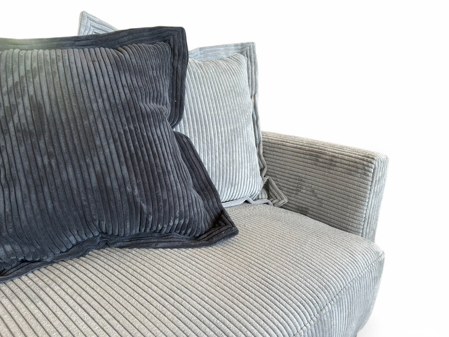 Schlafsofa LINETT – Cordstoff Grau – 220 cm breit – modernes Sofa mit Schlaffunktion & Bettkasten