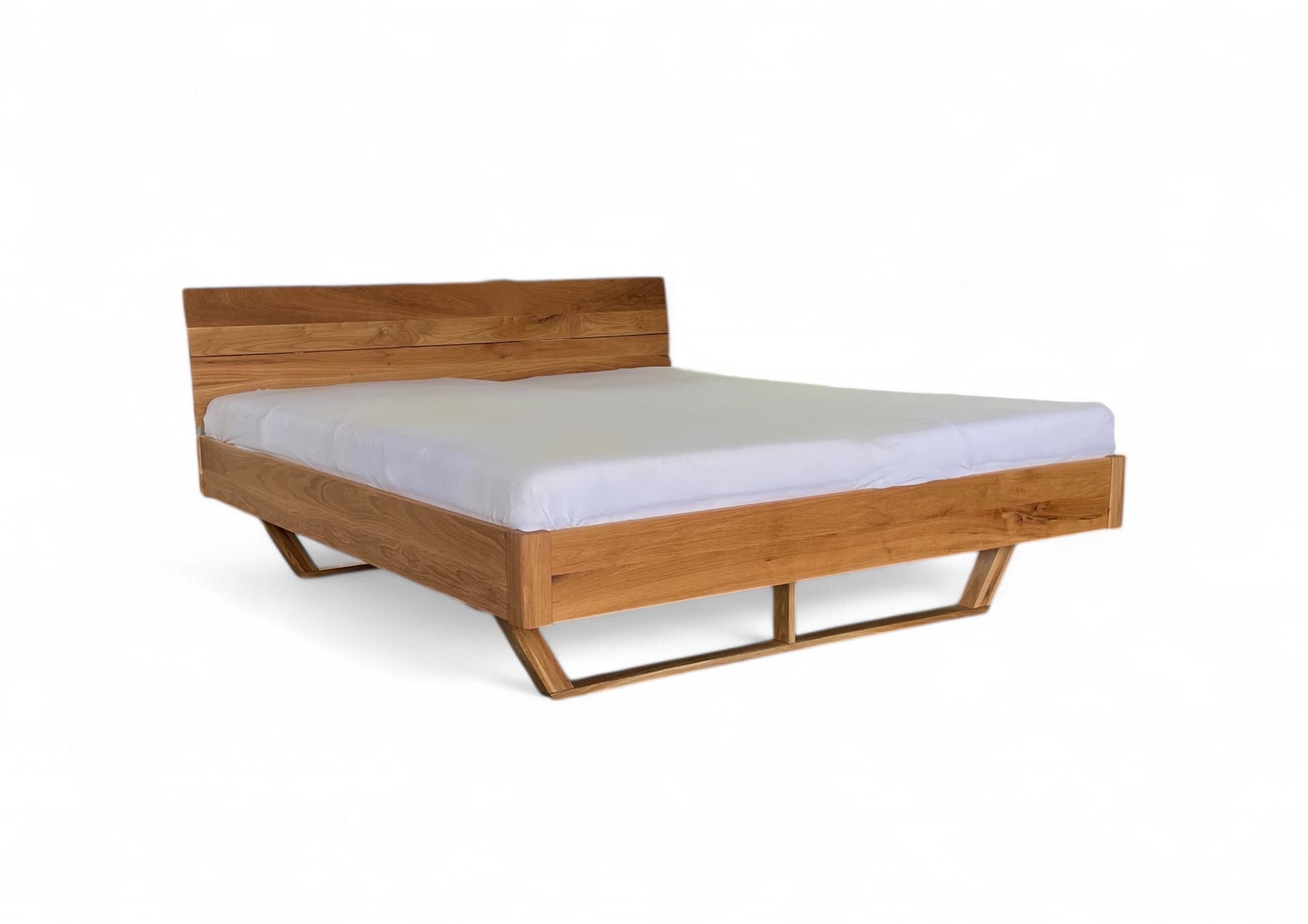 Bett Mona Eiche Massivholz