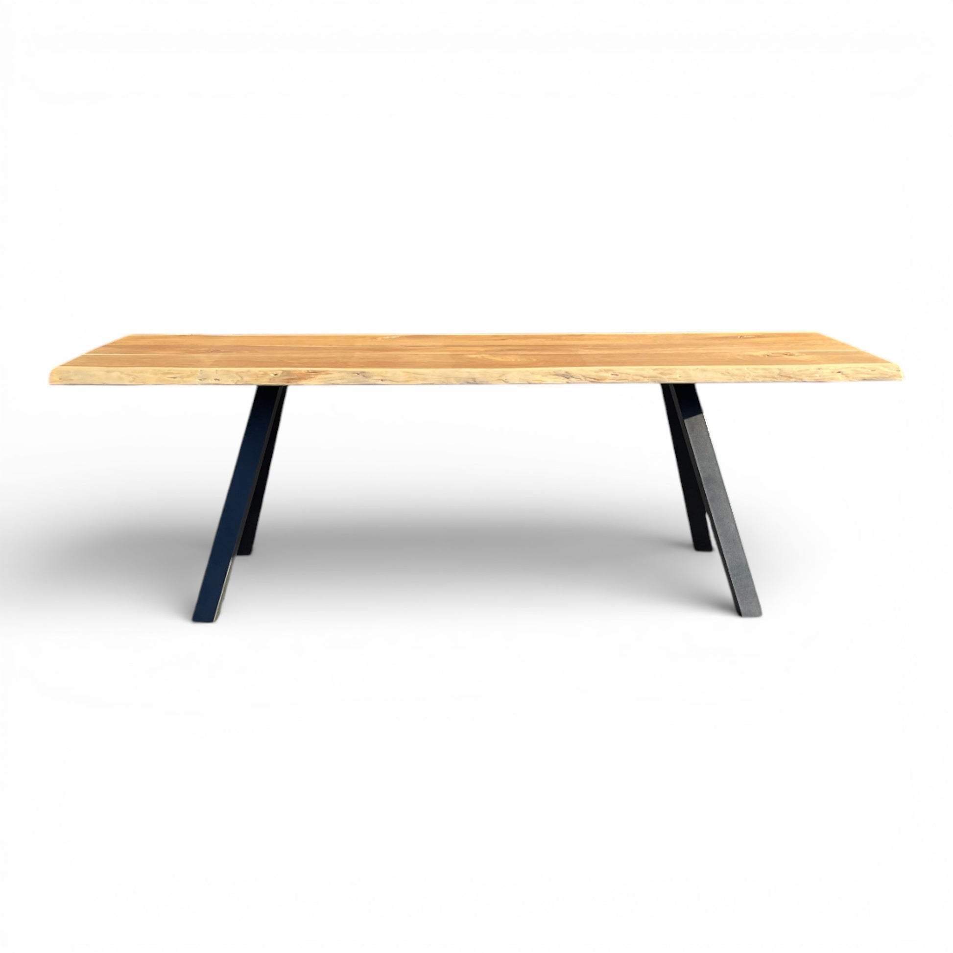 Lavida Niklas Tisch – Wildeiche geräuchert, Baumkante (240×100 cm)