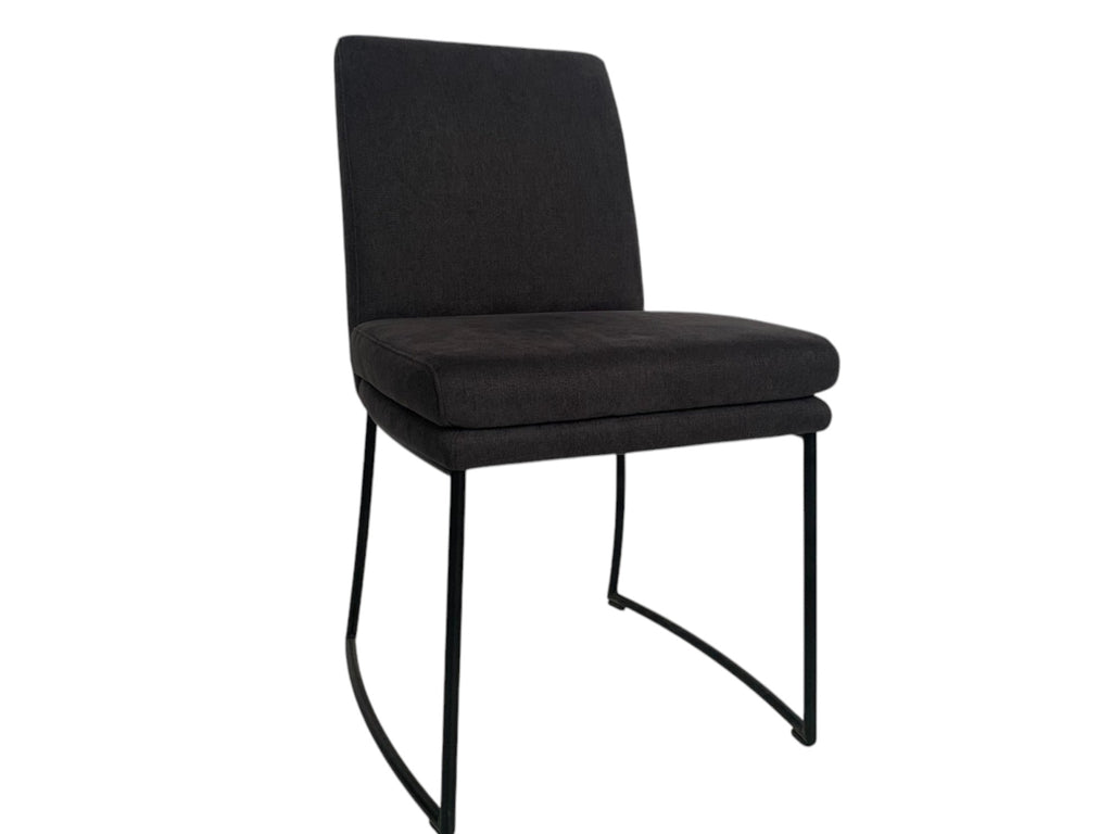Stuhl K+W Kufenstuhl - Gestell Schwarz Matt, Stoff Anthrazit | Fotomuster | Exklusiver-Designstuhl