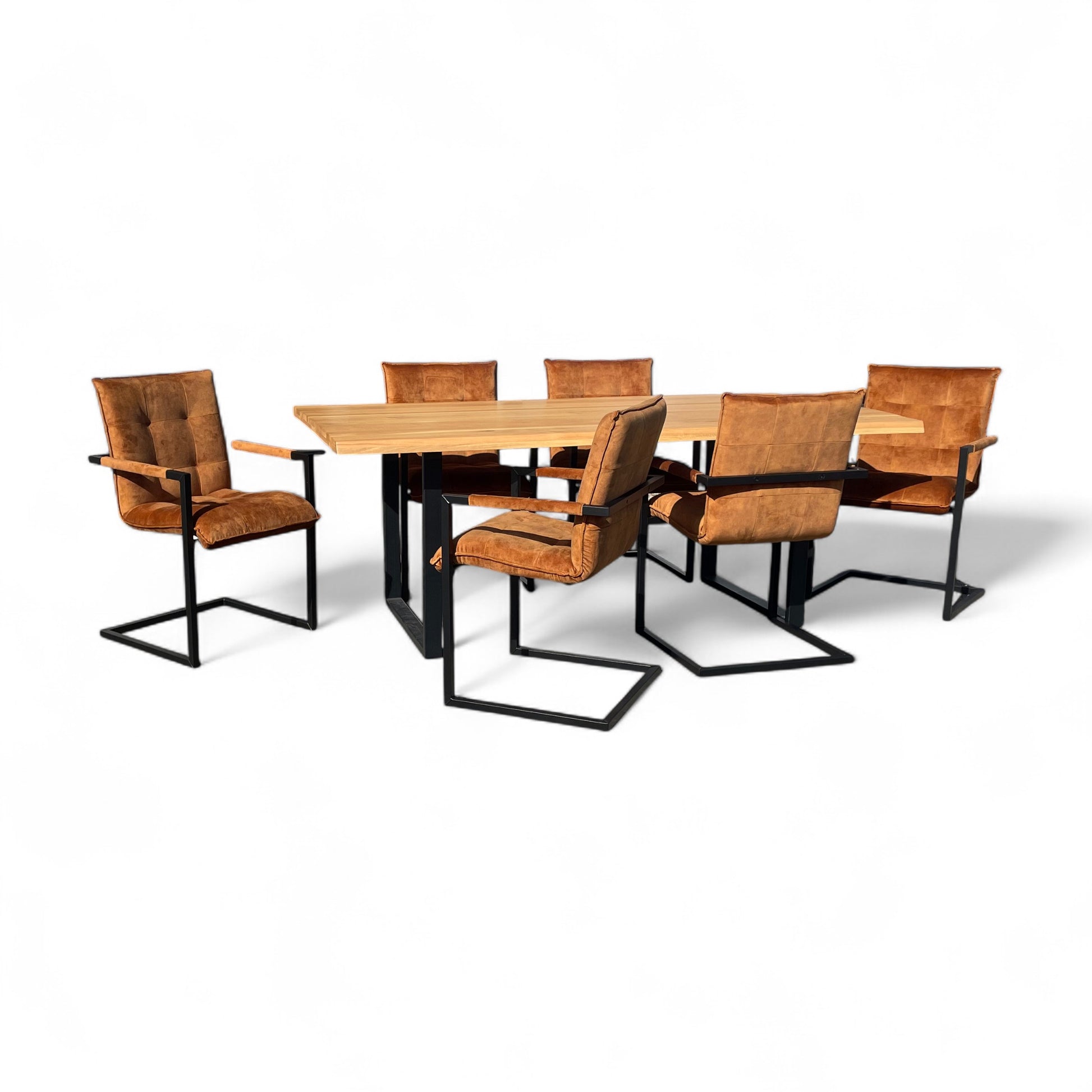 Essgruppe – 6x Stuhl Sabina Cognac + Esstisch Eiche Massivholz